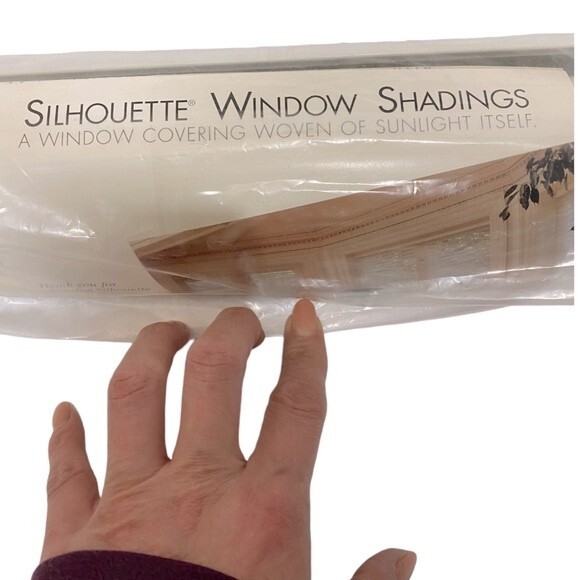 Hunter Douglas Silhouette Shades (Set of 2) - Picture 2 of 13